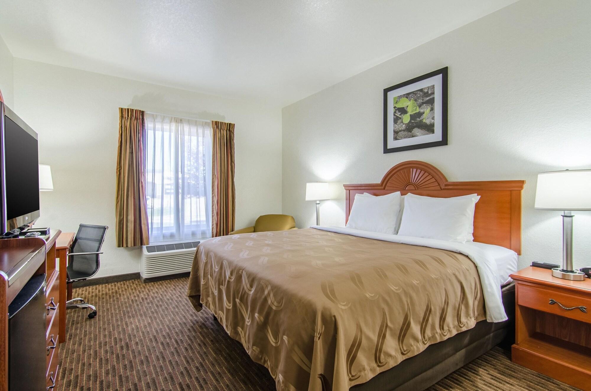 Quality Inn Junction City Near Fort Riley מראה חיצוני תמונה