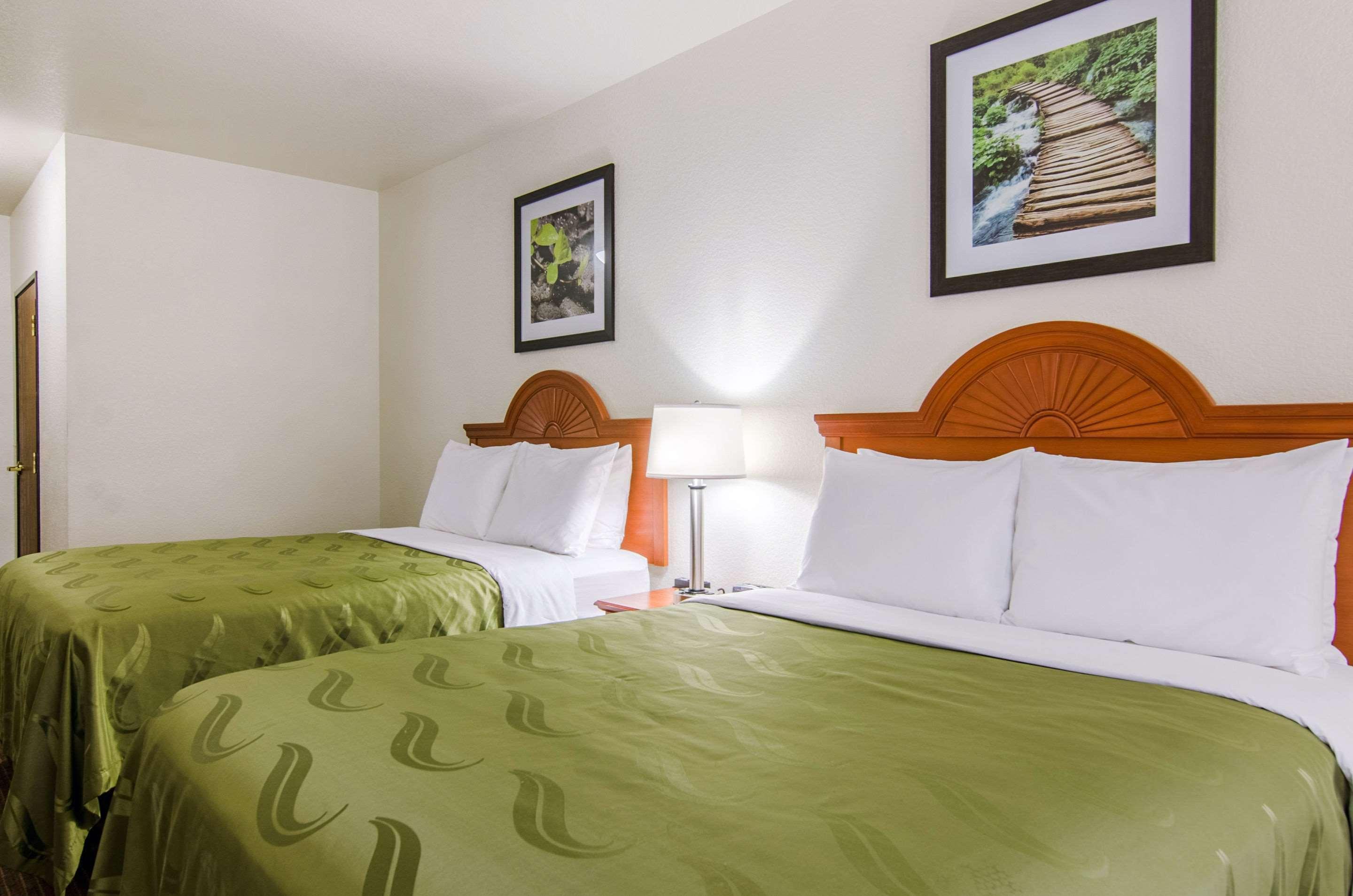Quality Inn Junction City Near Fort Riley מראה חיצוני תמונה