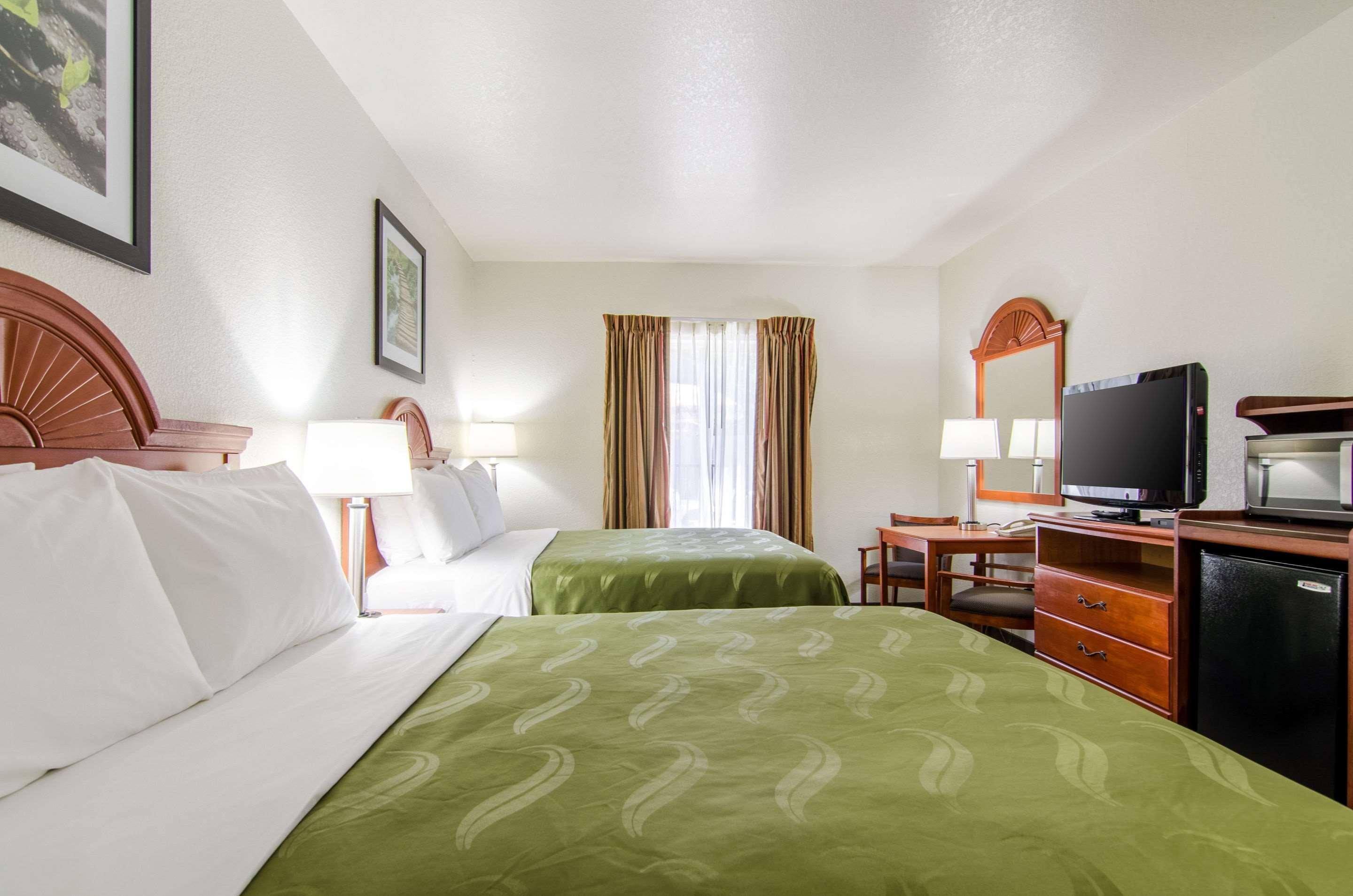 Quality Inn Junction City Near Fort Riley מראה חיצוני תמונה